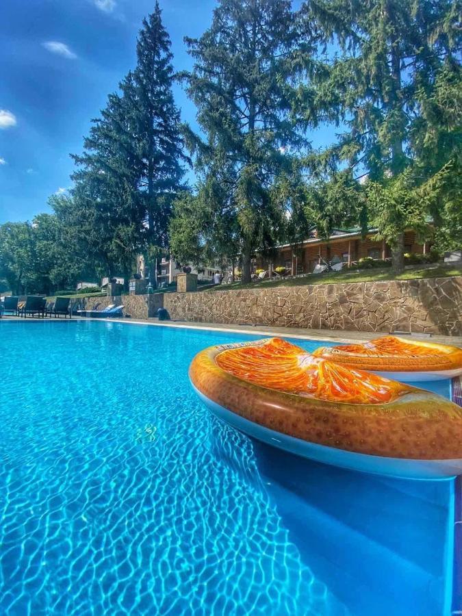 Отель Park Rost Club Zadonets'ke Экстерьер фото