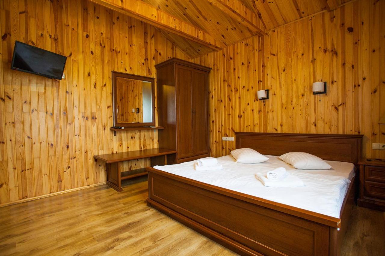 Отель Park Rost Club Zadonets'ke Экстерьер фото
